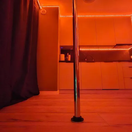 POLE DANCE Apartment Lalka Miłości